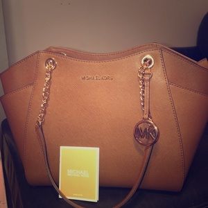 Michael kors hand bag